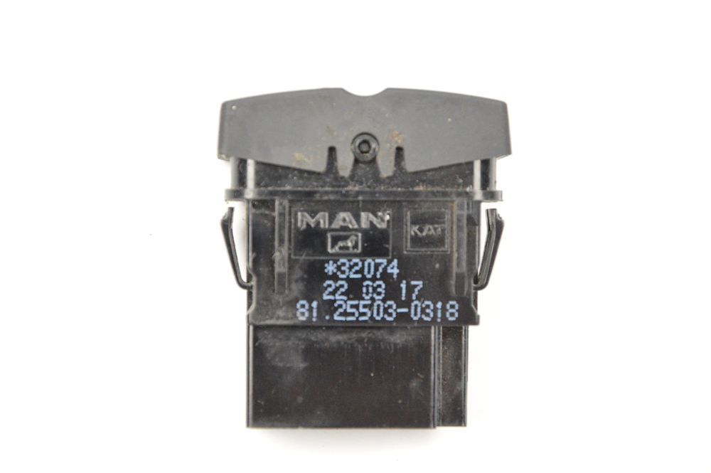 Кнопка Стеклоподъемника MAN TGX 81.25503-0318 фото