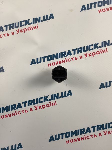 Датчик давления топлива в топливном рельсе BOSCH (Common Rail) 0281002930 фото