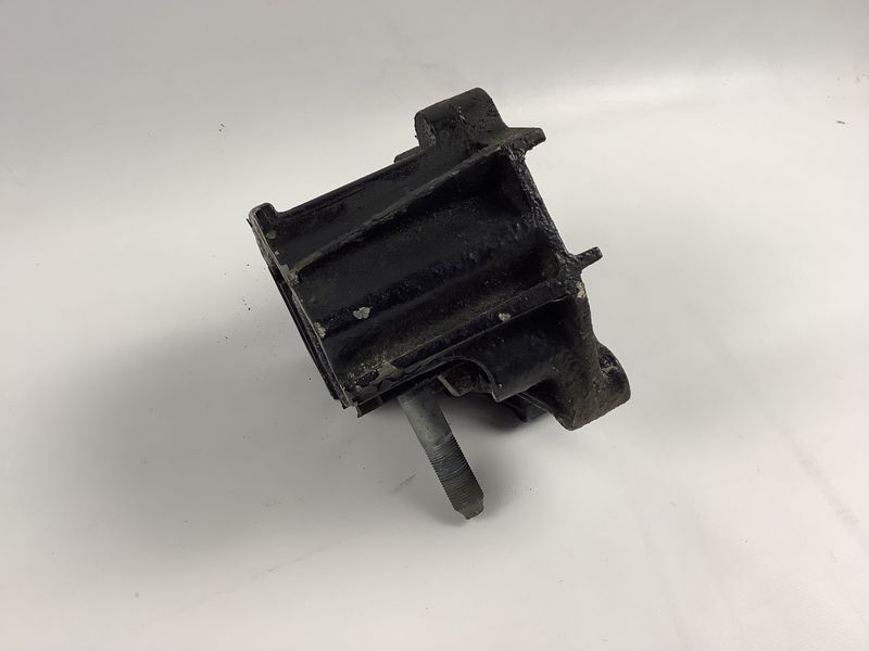 Подушка двигуна передня MAN TGX EURO 6 81962100571 фото