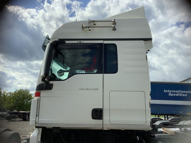 Кабина MAN TGX средняя 81600007848 фото